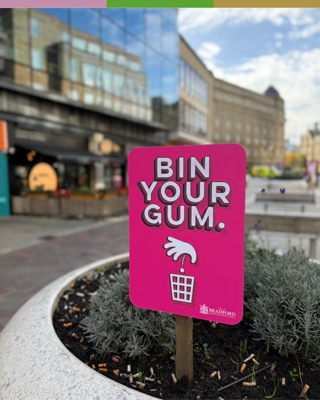 Big weekend ahead, lights, music, and loads of people in Bradford city! 🎶🎄

Do Bradford a favour: bin your gum please. 😉

#BroadwayBradford #FestiveLaunch2025 #BDisLIT #BinYourGum #BD25 #Bradford2025 #Bradford #thebroadwaybradford #bradfordshopping #bradfordeats 
#whatsoninbradford #bradfordoffers #bradfordcitycentre